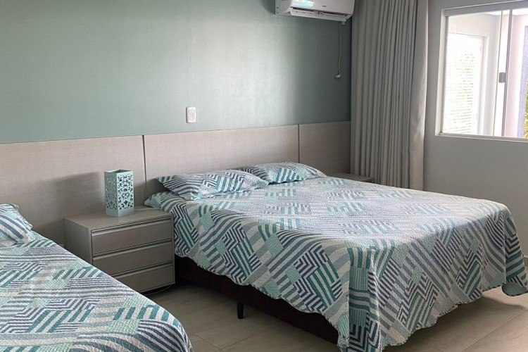 Beira Mar com Piscina  - Duplex - 05 Dormitrios