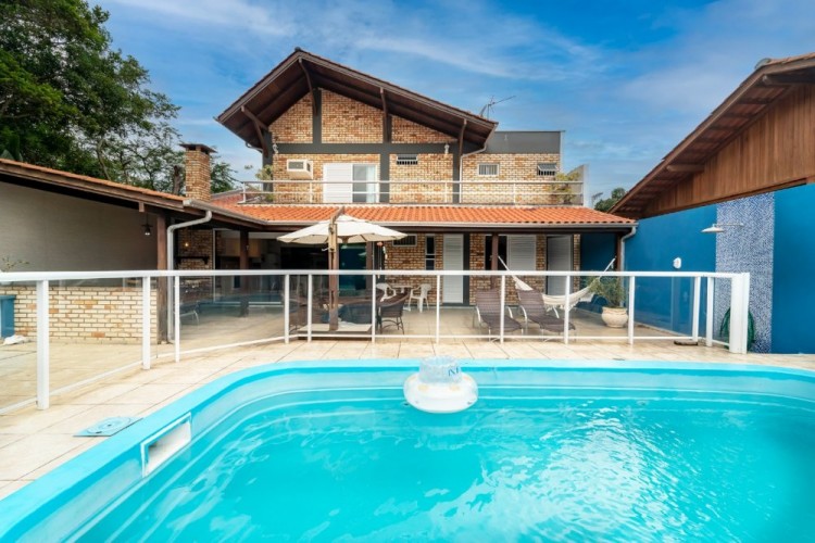 Casa em Mariscal com piscina