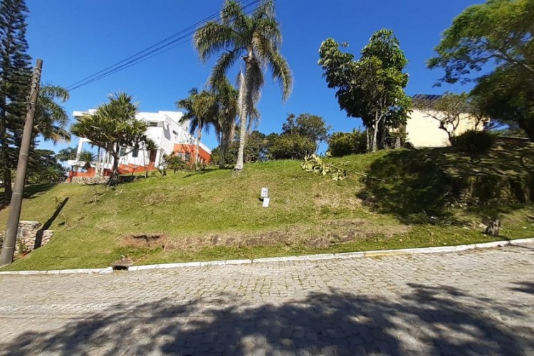 Centro/Bombinhas - Terreno 880 m2 com vista mar