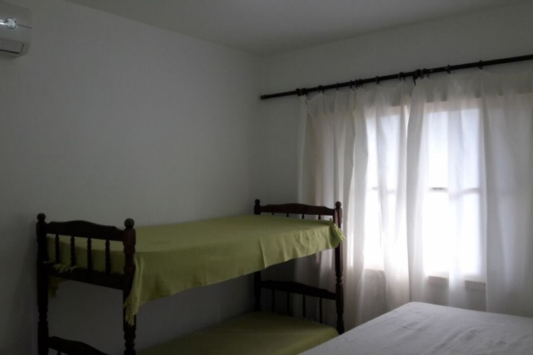 Ampla casa - 3 dormitrios - 200m do mar em Bombas