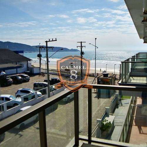 Cobertura frente ao mar de bombas
