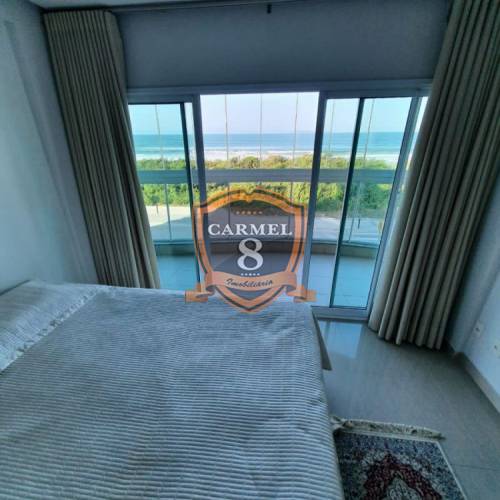 Lindo apartamento beira mar na praia do Mariscal.