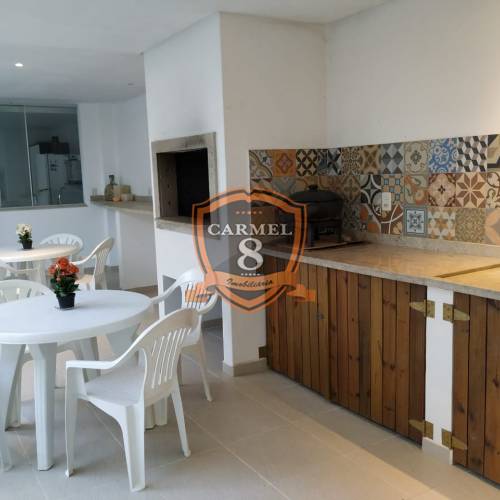 Casa com 4 dormitrios a poucos metros do mar