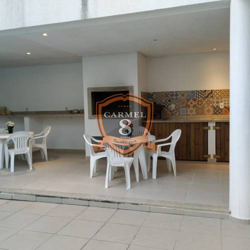Casa com 4 dormitrios a poucos metros do mar