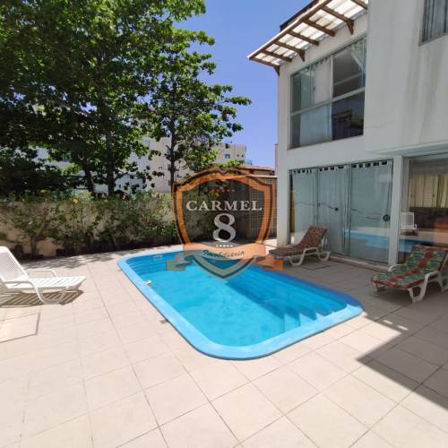 Casa com piscina em Mariscal!