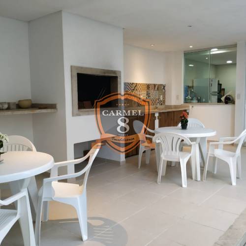 Casa com piscina em Mariscal!
