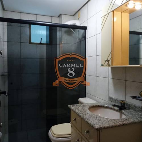 Amplo apartamento - 04 dormitrios - 50m do mar 