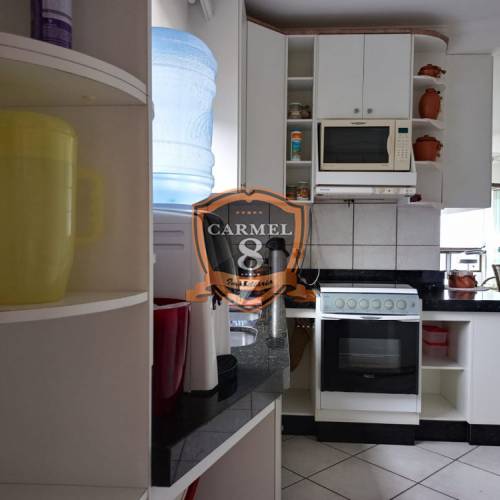 Amplo apartamento - 04 dormitrios - 50m do mar 