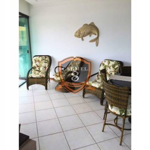 Amplo apartamento - 04 dormitrios - 50m do mar 