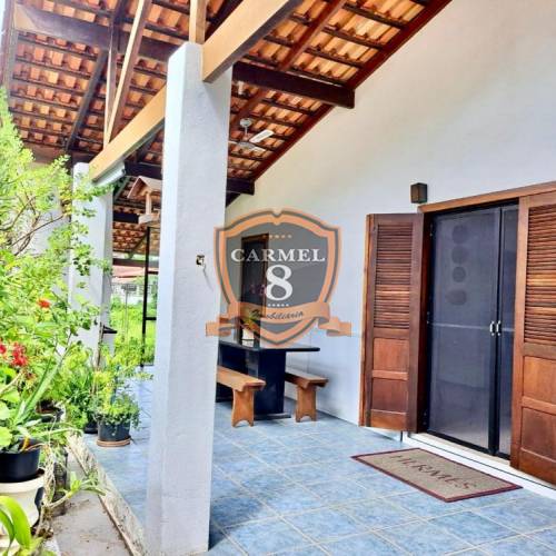 Bombinhas - Casa 04 quartos 250 metros da praia