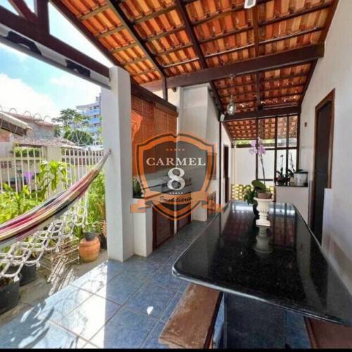 Bombinhas - Casa 04 quartos 250 metros da praia