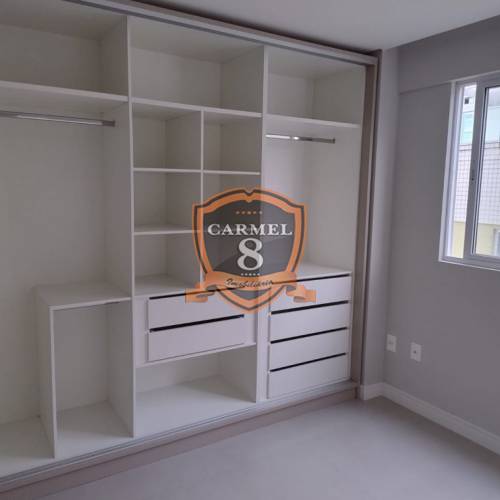 Apartamento na quadra do mar - MEIA PRAIA