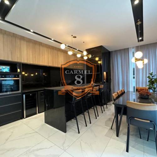 Apartamento na quadra do mar - MEIA PRAIA