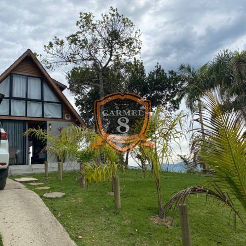  Cabana na praia da Tainha