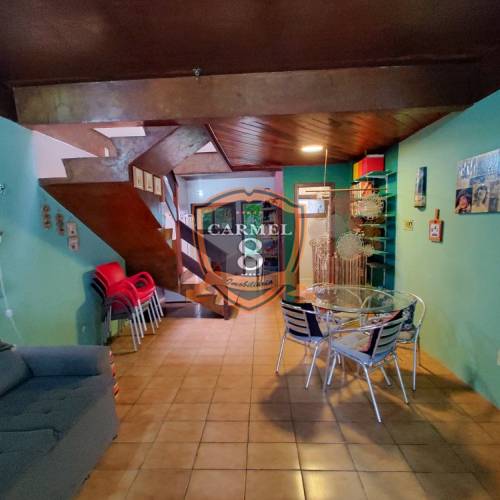 BELA CASA DE 02 QUARTOS 