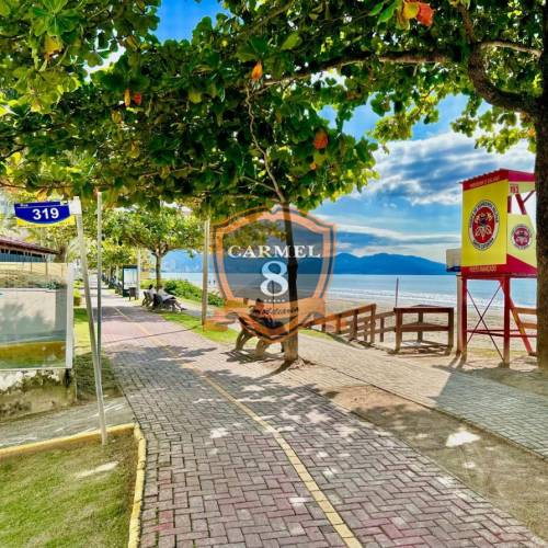 Praia de Meia Praia/Itapema - 3 quartos quadra mar