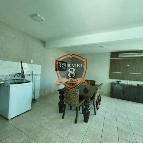 Casa com piscina para 22 pessoas em Bombas 