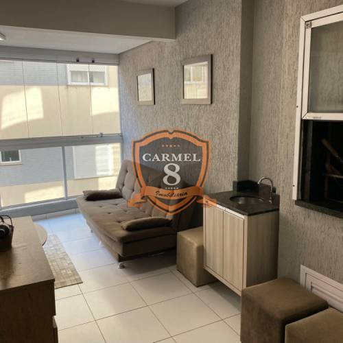 APARTAMENTO NO CENTRO DE BOMBINHAS - 70M DO MAR