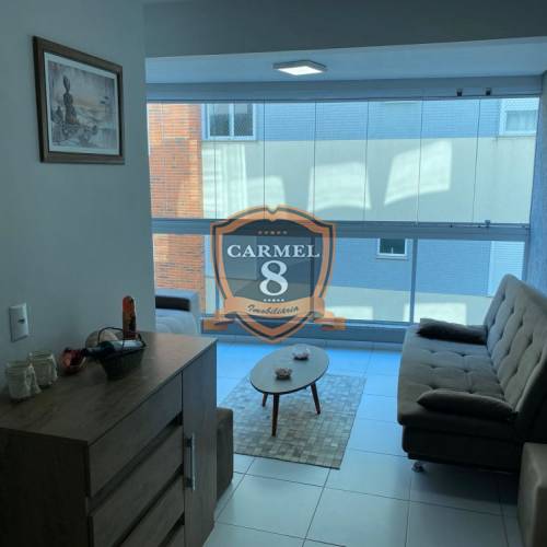 APARTAMENTO NO CENTRO DE BOMBINHAS - 70M DO MAR