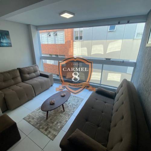 APARTAMENTO NO CENTRO DE BOMBINHAS - 70M DO MAR