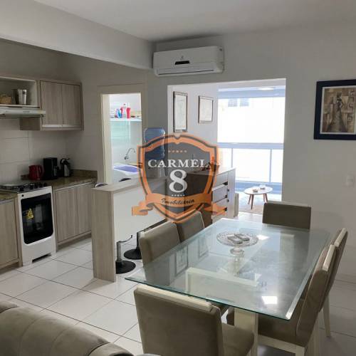 APARTAMENTO NO CENTRO DE BOMBINHAS - 70M DO MAR