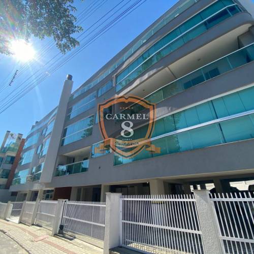 APARTAMENTO NO CENTRO DE BOMBINHAS - 70M DO MAR