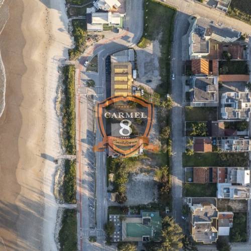 Praia de Mariscal - 03 suítes  alto padrão