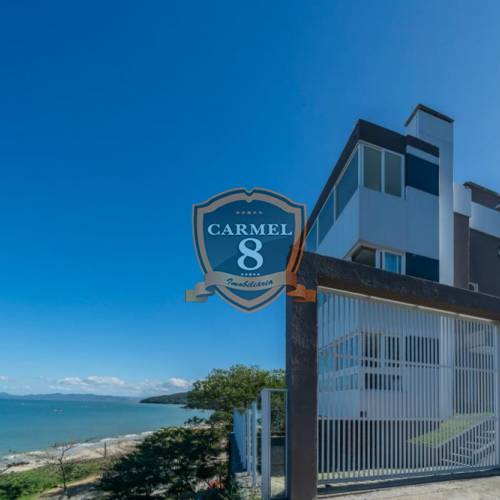 Casa vista mar Zimbros Bombinhas