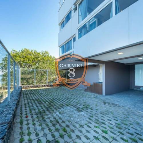 Casa vista mar Zimbros Bombinhas