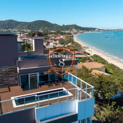 Casa vista mar Zimbros Bombinhas