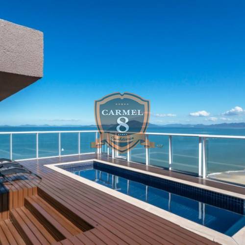 Casa vista mar Zimbros Bombinhas