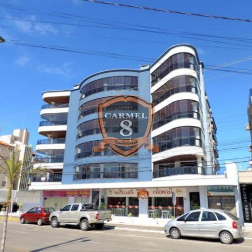 Amplo apartamento na avenida 