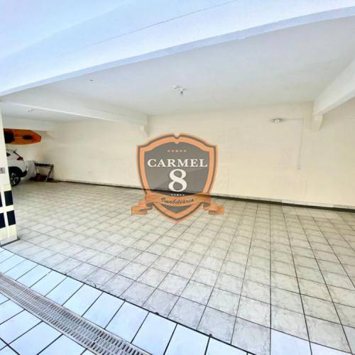 Amplo apartamento na avenida 