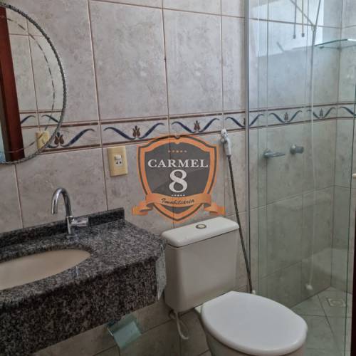 Aptos 2 quartos em residencial com piscina San Vic