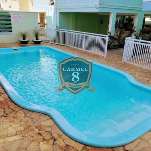 Aptos 2 quartos em residencial com piscina San Vic