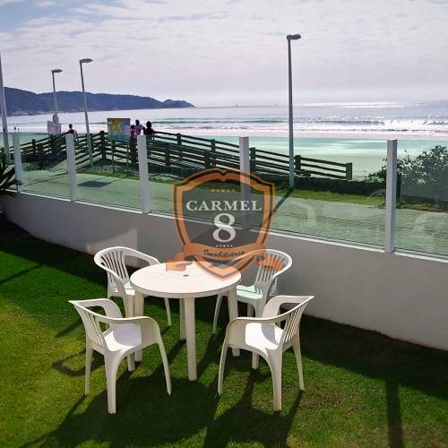 Residencial de frente para o mar