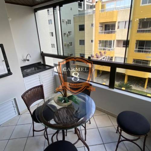 Apartamento no centro de Bombas com vista do mar.