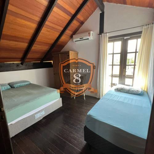 Casa com piscina acomodaes para 12 pessoas 