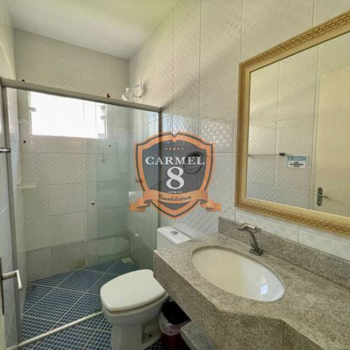 Linda casa com piscina para 13 pessoas.