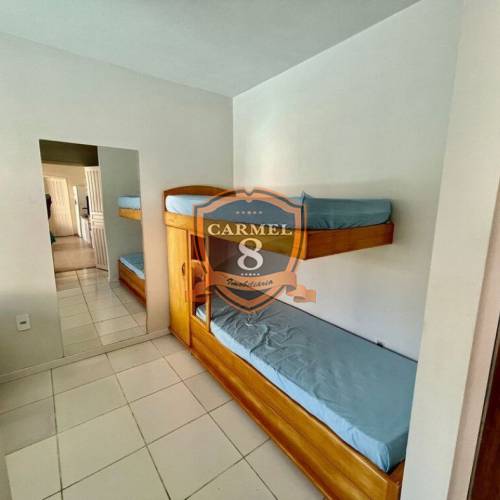 Linda casa com piscina para 13 pessoas.