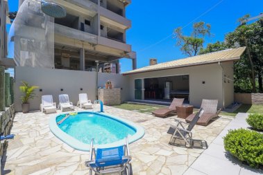 Linda casa com Piscina Mariscal