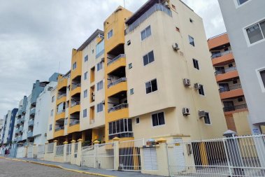 LIndo apto com vista lateral mar