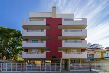 APARTAMENTO EM BOMBAS - 300m DO MAR - 02 QUARTOS