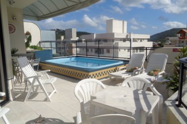Cobertura pertinho do mar