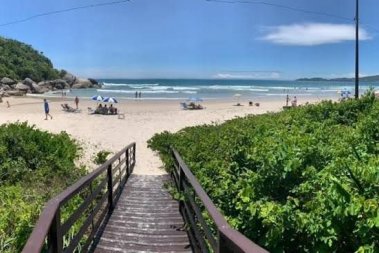 Apto amplo 3 suites frente mar Bombinhas SC